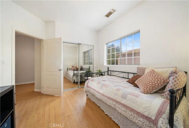 11808 Riverside Drive 3, Valley Village, CA 91607