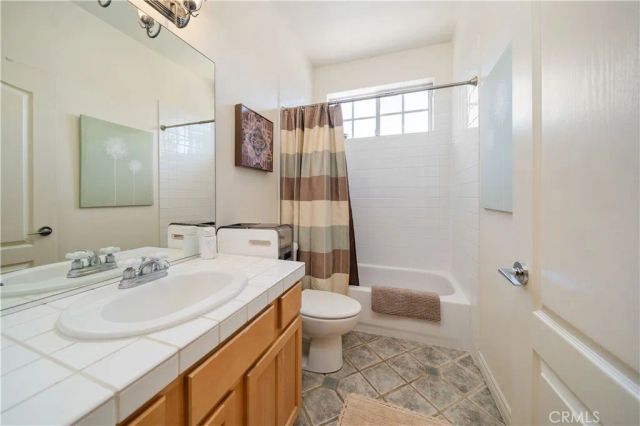 11808 Riverside Drive 3, Valley Village, CA 91607