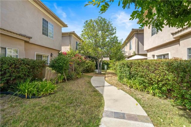 11808 Riverside Drive 3, Valley Village, CA 91607