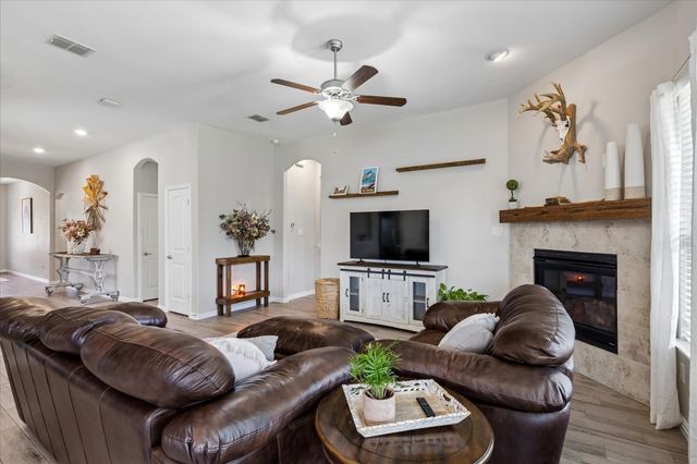 14824 Rocky Face Lane, Fort Worth, TX 76052