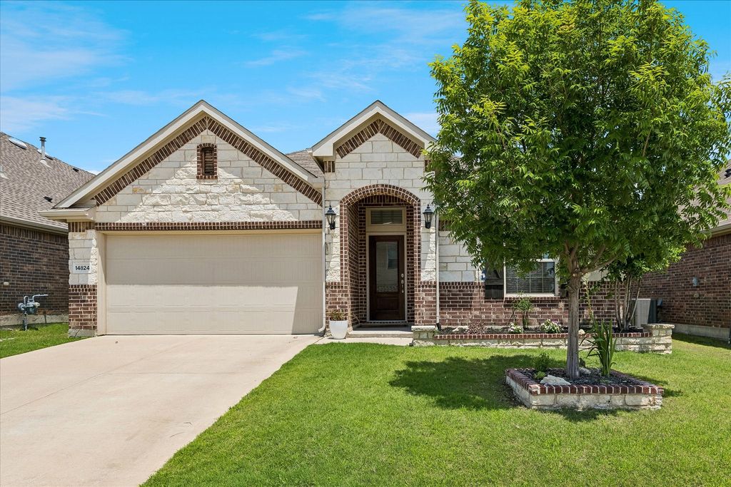 14824 Rocky Face Lane, Fort Worth, TX 76052