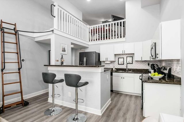 1276 N High Street, 206, Columbus, OH 43201