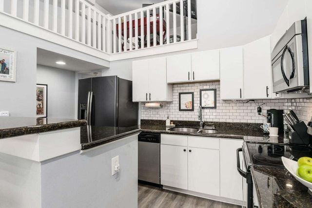 1276 N High Street, 206, Columbus, OH 43201