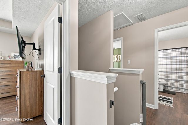 126 Garnette Ct, Mt Washington, KY 40047