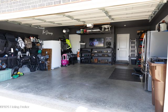 126 Garnette Ct, Mt Washington, KY 40047