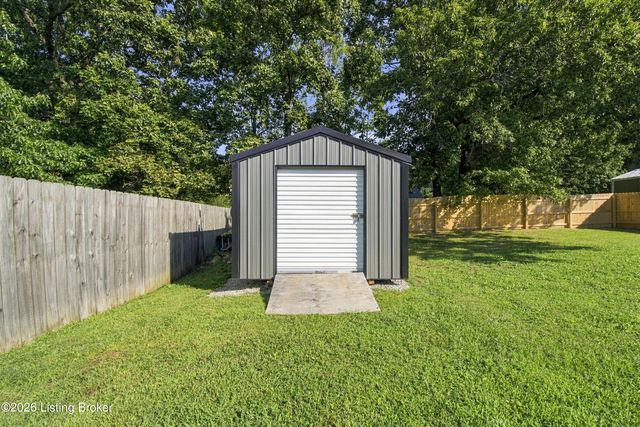 126 Garnette Ct, Mt Washington, KY 40047