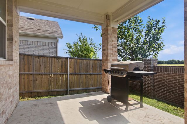 318 Gleneagles Drive, Garland, TX 75040