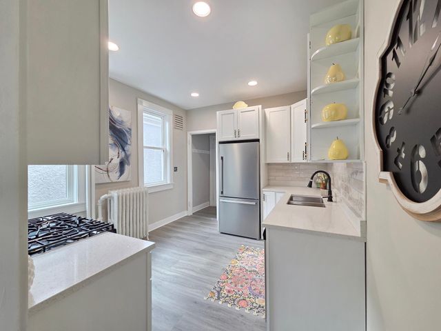 1323 Lincoln Avenue, Saint Paul, MN 55105