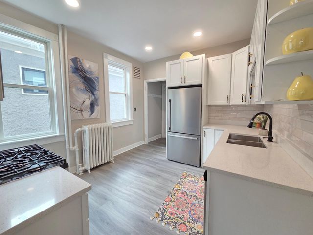 1323 Lincoln Avenue, Saint Paul, MN 55105