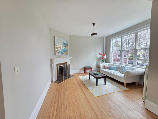 1323 Lincoln Avenue, Saint Paul, MN 55105