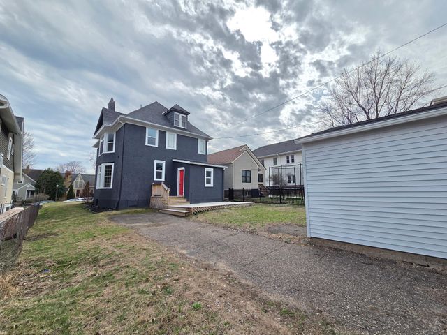 1323 Lincoln Avenue, Saint Paul, MN 55105