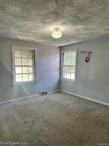 16760 Winthrop Street, Detroit, MI 48235