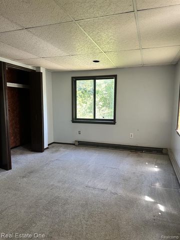16760 Winthrop Street, Detroit, MI 48235