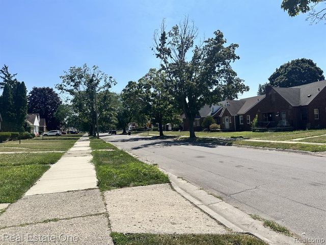16760 Winthrop Street, Detroit, MI 48235