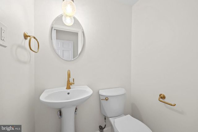 1519 BELLE HAVEN RD, Alexandria, VA 22307