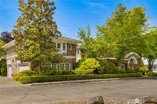 2530 39th Avenue E, Seattle, WA 98112