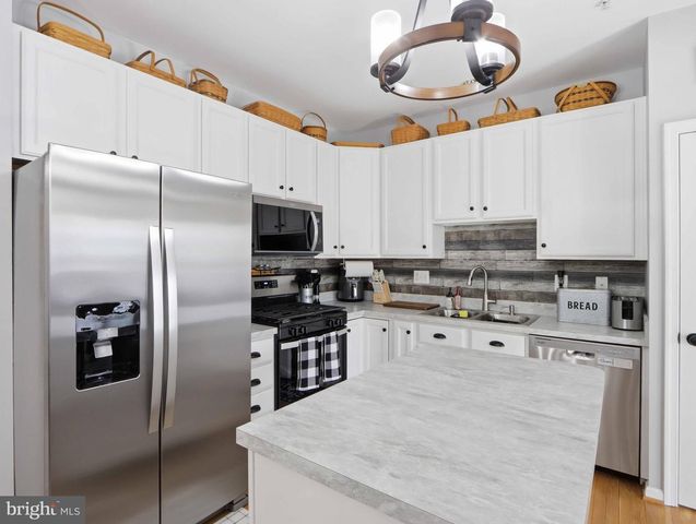 9418 BERKLEY LN, Frederick, MD 21701