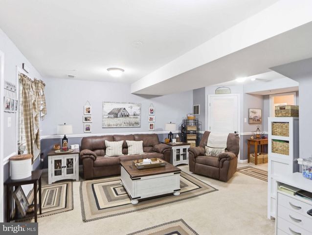 9418 BERKLEY LN, Frederick, MD 21701