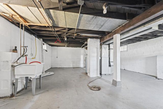 5720 W Rogers STREET, West Allis, WI 53219