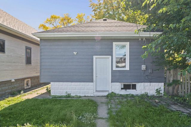 5720 W Rogers STREET, West Allis, WI 53219