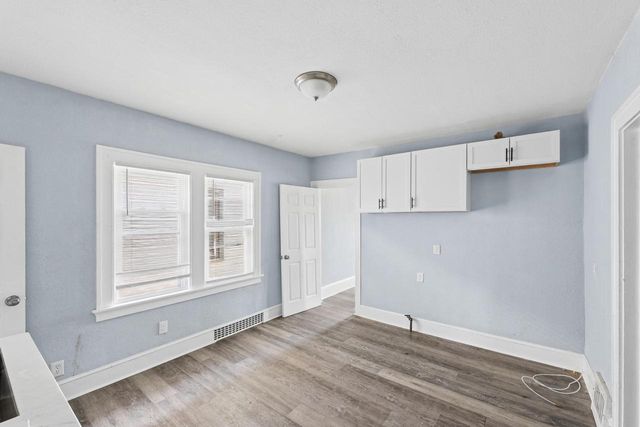 5720 W Rogers STREET, West Allis, WI 53219