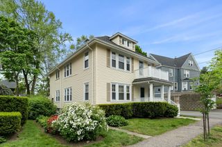 3-3A Warren Ave 2, Milton, MA 02186