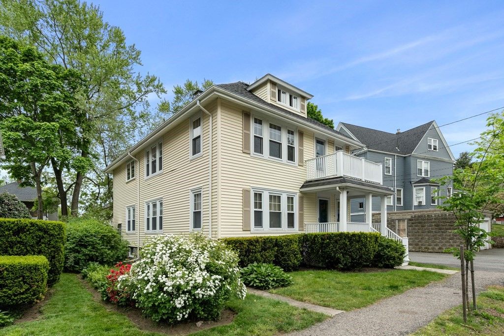 3-3A Warren Ave 2, Milton, MA 02186