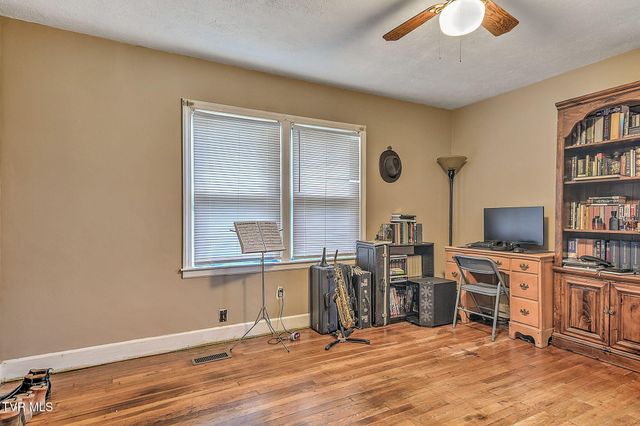 400 Randolph Street, Bristol, VA 24201