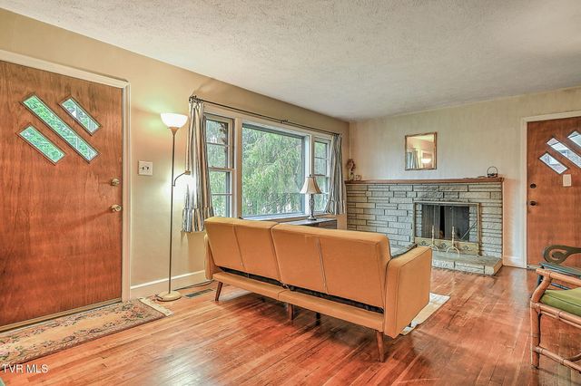 400 Randolph Street, Bristol, VA 24201