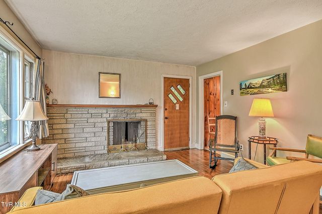 400 Randolph Street, Bristol, VA 24201