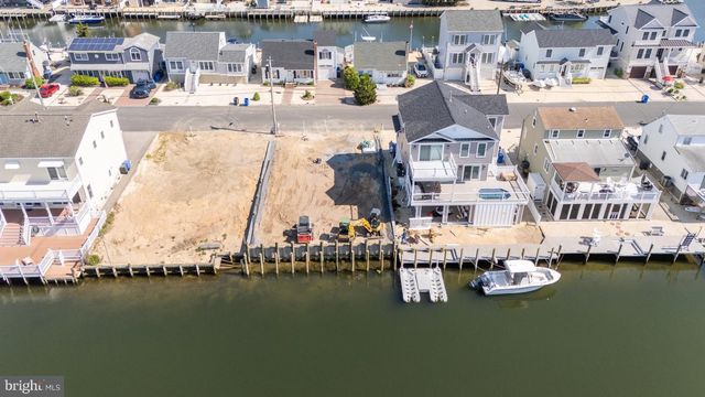 45 FRANK DR, Manahawkin, NJ 08050