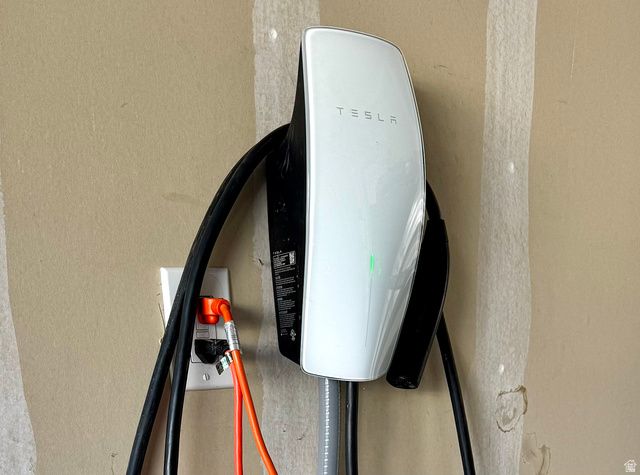 4097 N CEDAR VALLEY DR, Eagle Mountain, UT 84005