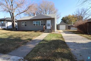 1808 S Holly Ave Avenue, Sioux Falls, SD 57105