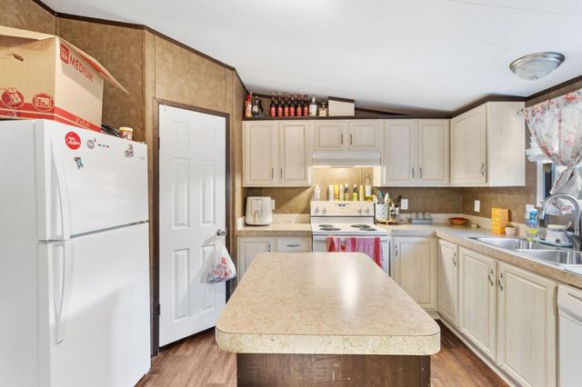 445 County Road 6021, Dayton, TX 77535