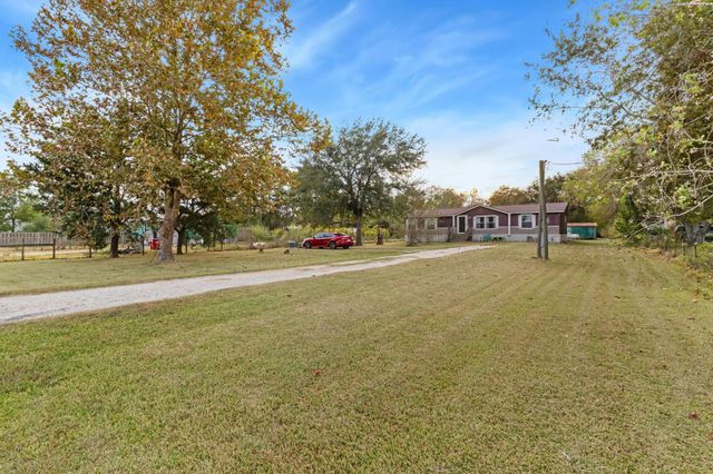 445 County Road 6021, Dayton, TX 77535