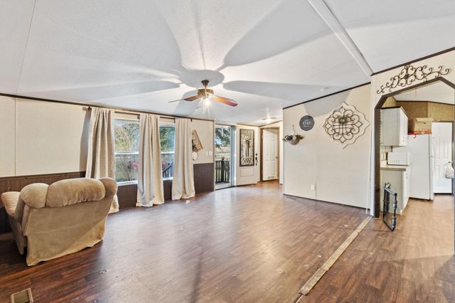 445 County Road 6021, Dayton, TX 77535