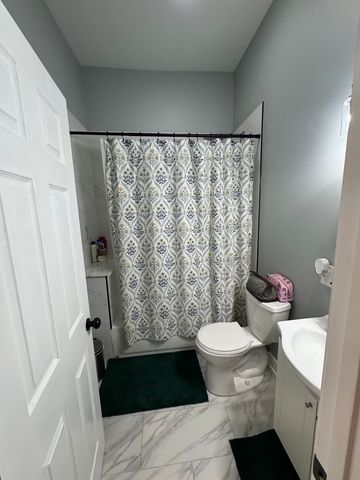 2613 W Cortland Street 1, Chicago, IL 60647