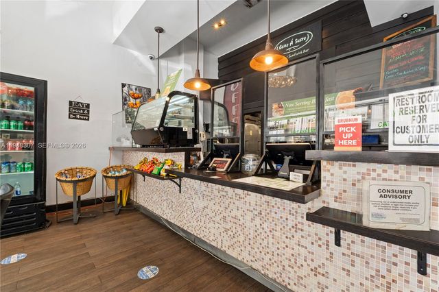 21 NW Miami Ct, Miami, FL 33128