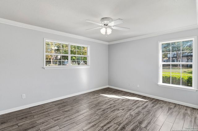 163 Lakeside Dr., Seguin, TX 78155