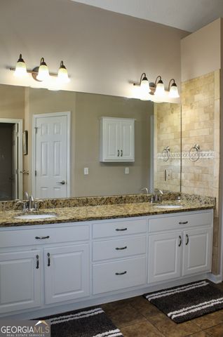 628 Wellington Drive, Winder, GA 30680