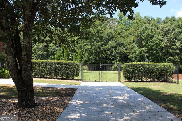 628 Wellington Drive, Winder, GA 30680