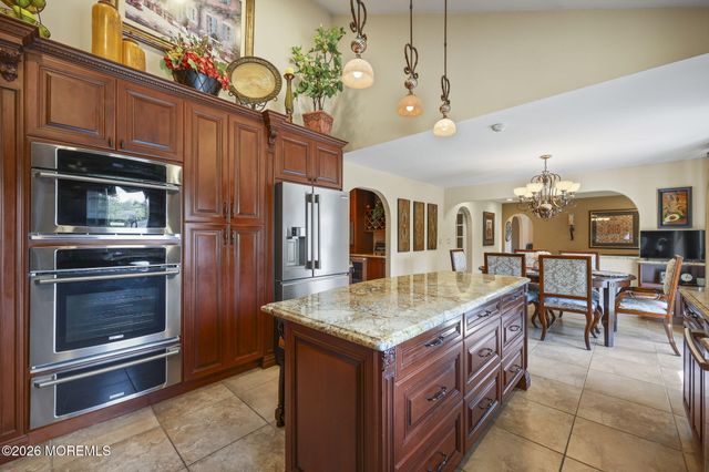 5 Grace Court, Marlboro, NJ 07746