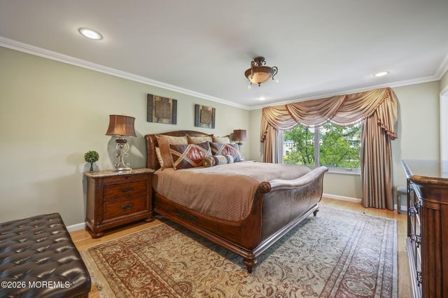 5 Grace Court, Marlboro, NJ 07746