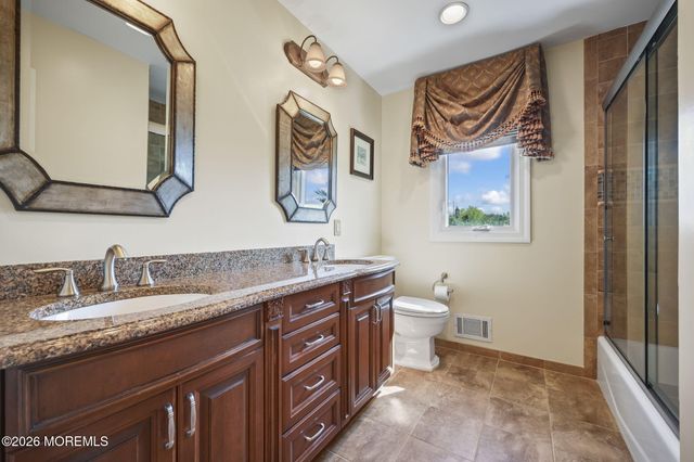 5 Grace Court, Marlboro, NJ 07746