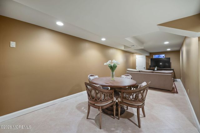 5 Grace Court, Marlboro, NJ 07746