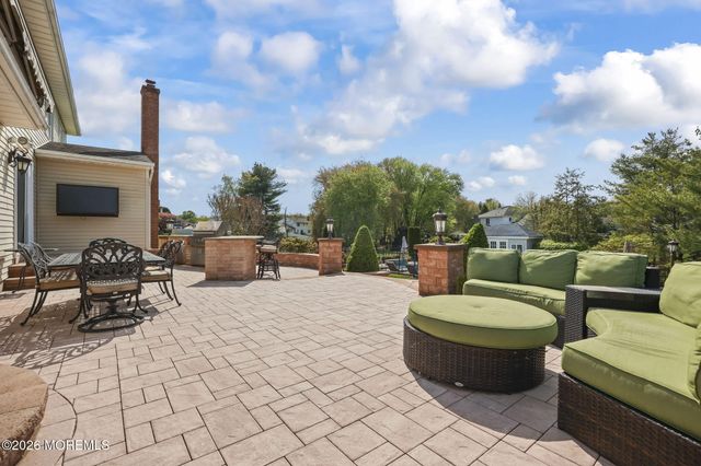 5 Grace Court, Marlboro, NJ 07746
