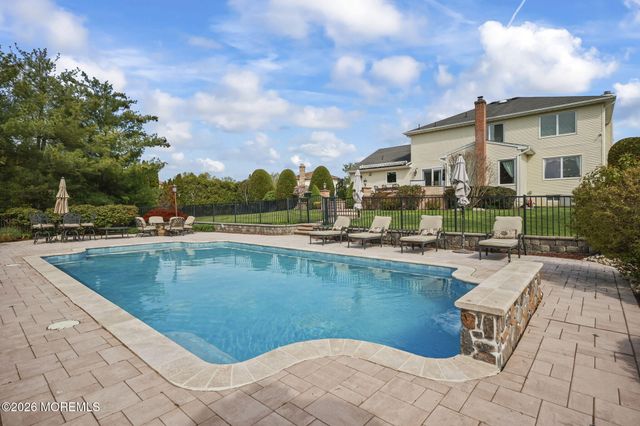 5 Grace Court, Marlboro, NJ 07746