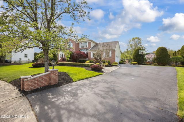 5 Grace Court, Marlboro, NJ 07746