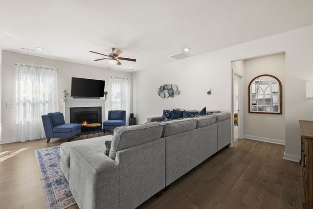 937 Caywood Rd, Smyrna, TN 37167