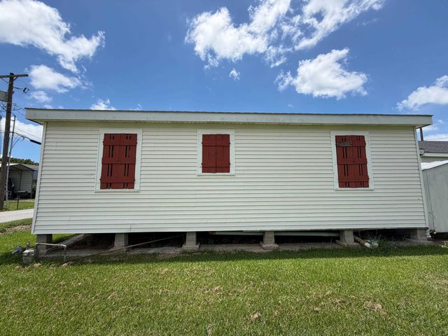 192 South Main Street, Larose, LA 70373